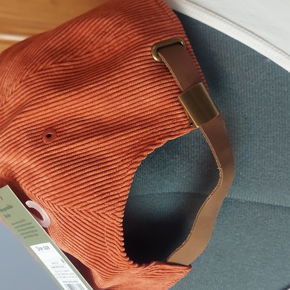 ๐ Goodiellow & Co Soft Corduroy Adjustable Dark Rusty Orange Ball Cap Hat, NEW - Picture 2 of 4